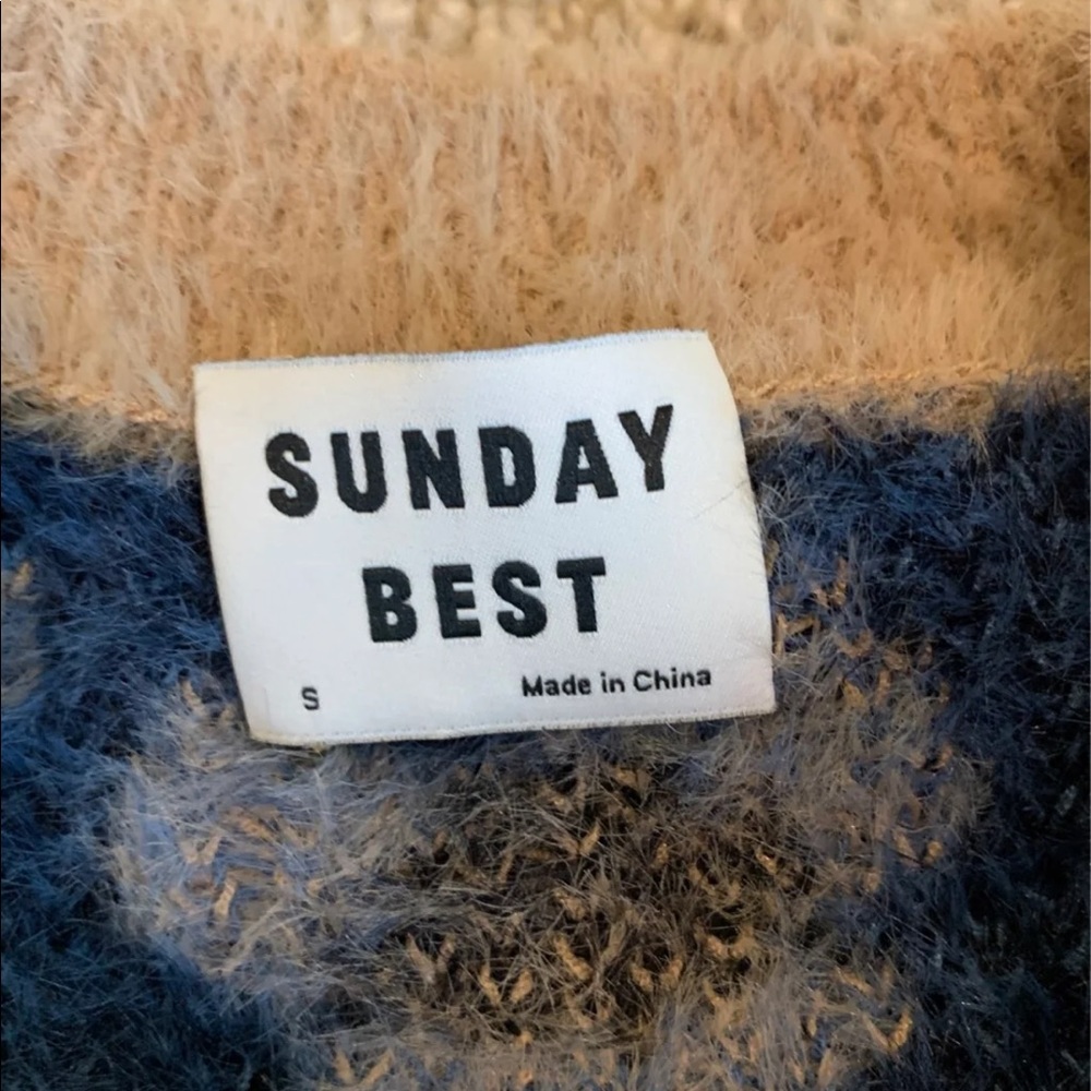 Sunday Best Kitten Sweater - Picture 3 of 3